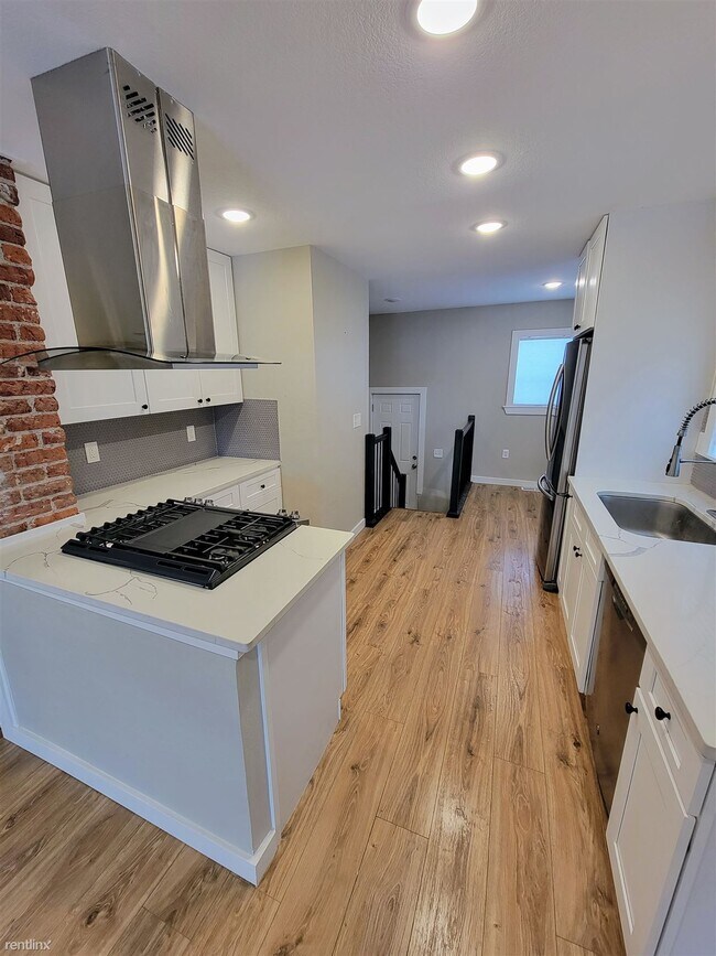 Building Photo - 3 br, 2 bath House - 3326 Steele Street