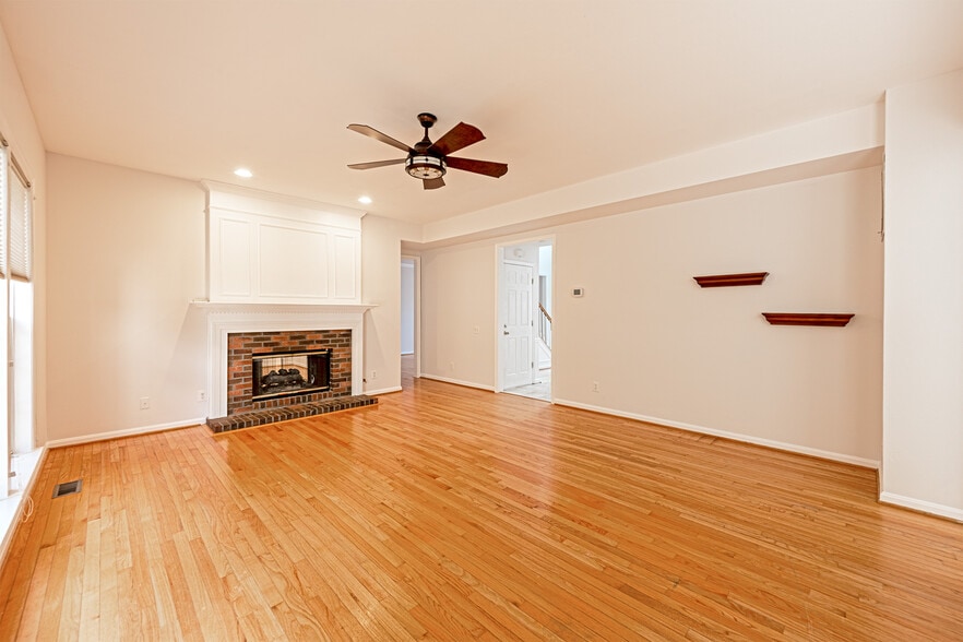 Building Photo - 47174 Chambliss Ct