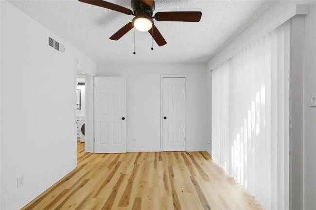 Building Photo - 2705 Windswept Cove