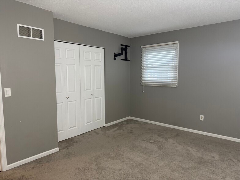 Main bed upstairs - 3309 Winston Dr