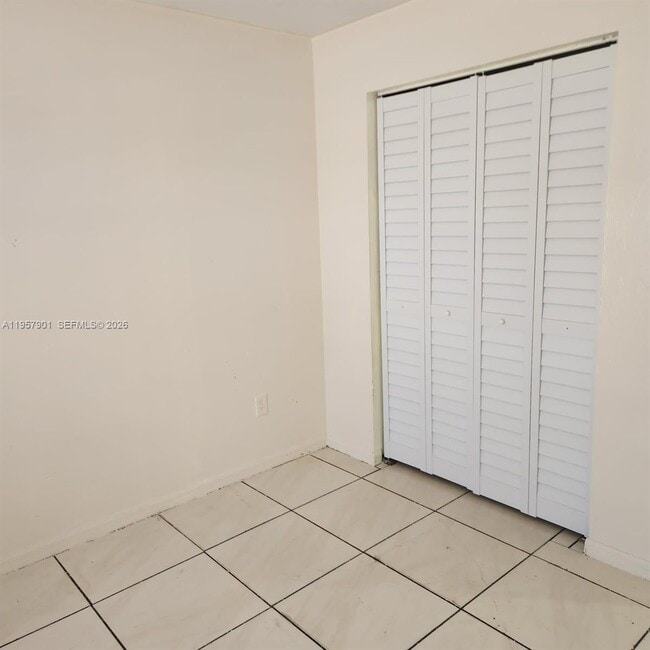 Building Photo - 3241 Willin St