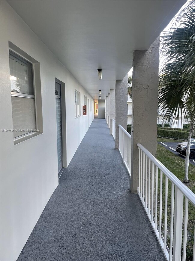 Building Photo - 8510 Sunrise Lakes Blvd