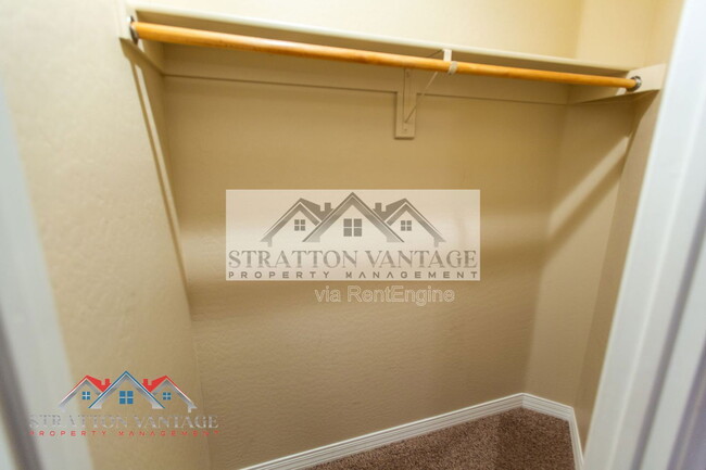 Building Photo - 2249 E Sells Dr