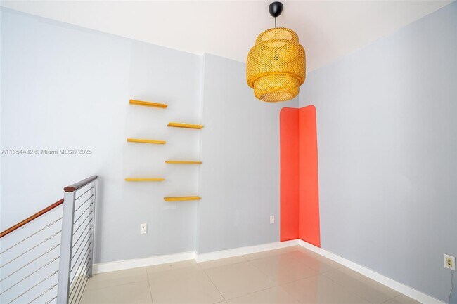 Building Photo - 350 S Miami Ave