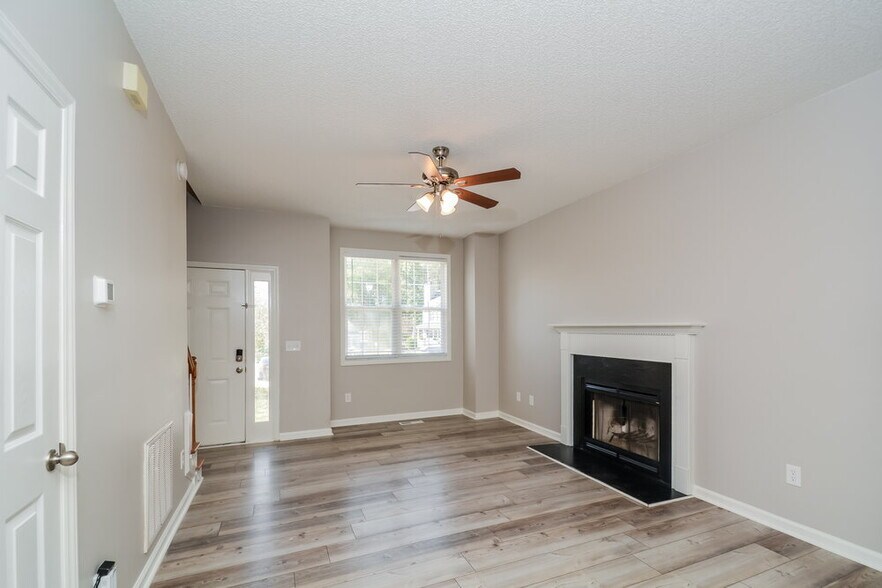 Building Photo - 4801 Morecambe Way