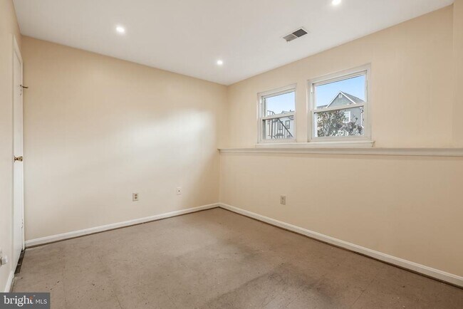 Building Photo - 3314 Major Denton Dr