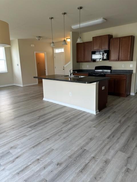 Building Photo - 812 Hayes Point Cir