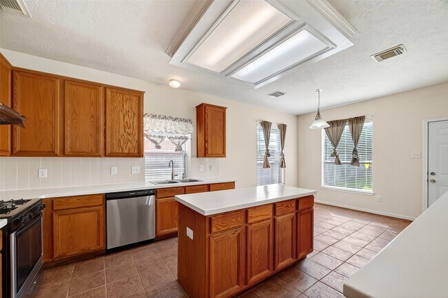 Building Photo - 3514 Parkshire Dr