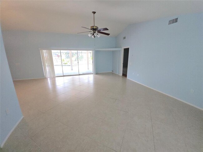 Building Photo - 3601 Garden Lakes Clenet