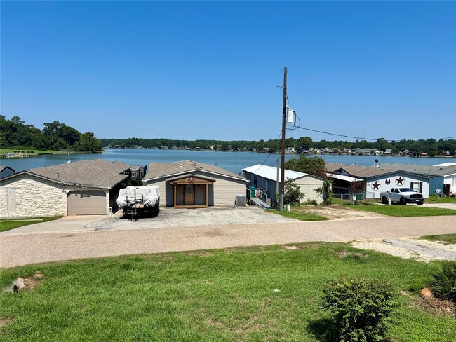 Building Photo - 13092 Enchanted Vista