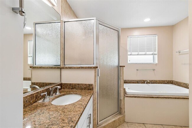 Building Photo - 601 Swann Dr
