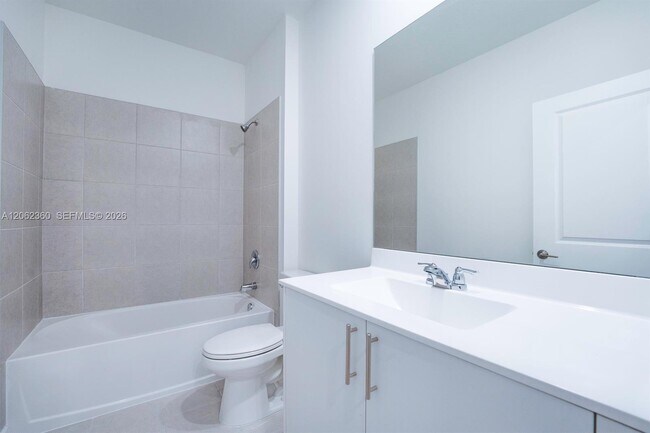 Building Photo - 3024 Green Palm Ct