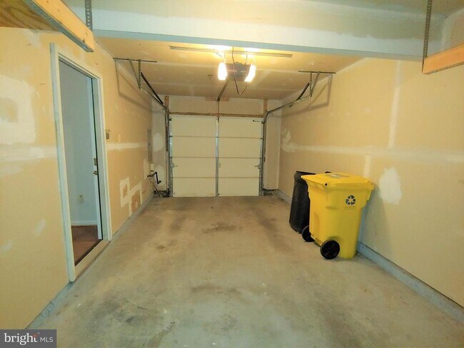 Building Photo - 2665 Worrell Ct