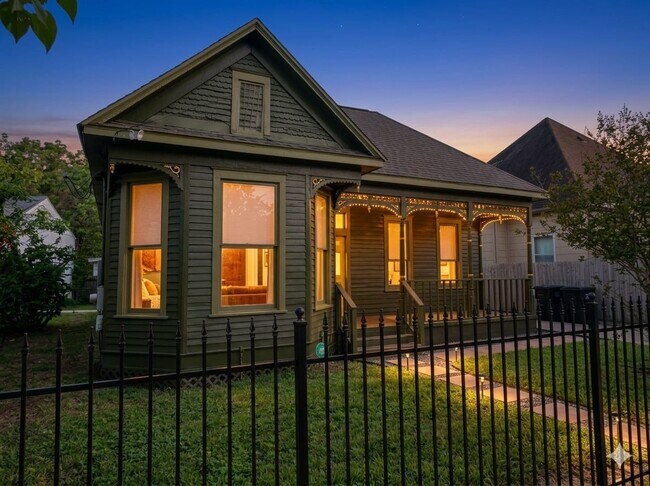 Building Photo - 1518 Freeman St