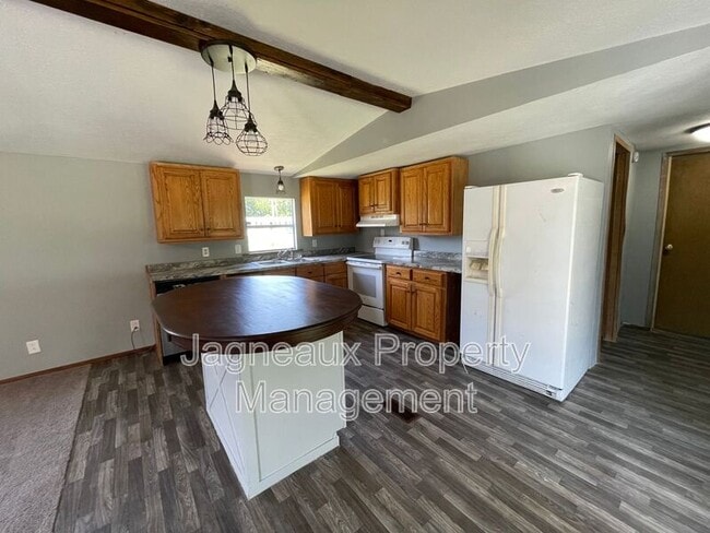 Building Photo - 6372 E Myles Ln