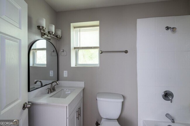 Building Photo - 3527 Bolfair Dr NW