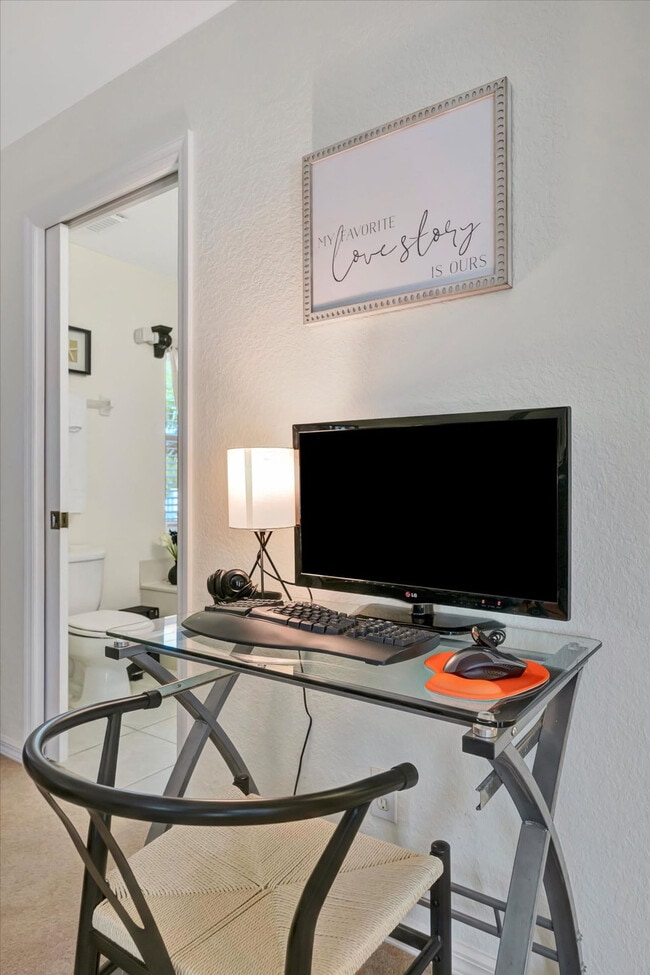 Building Photo - 19 Hoffer St