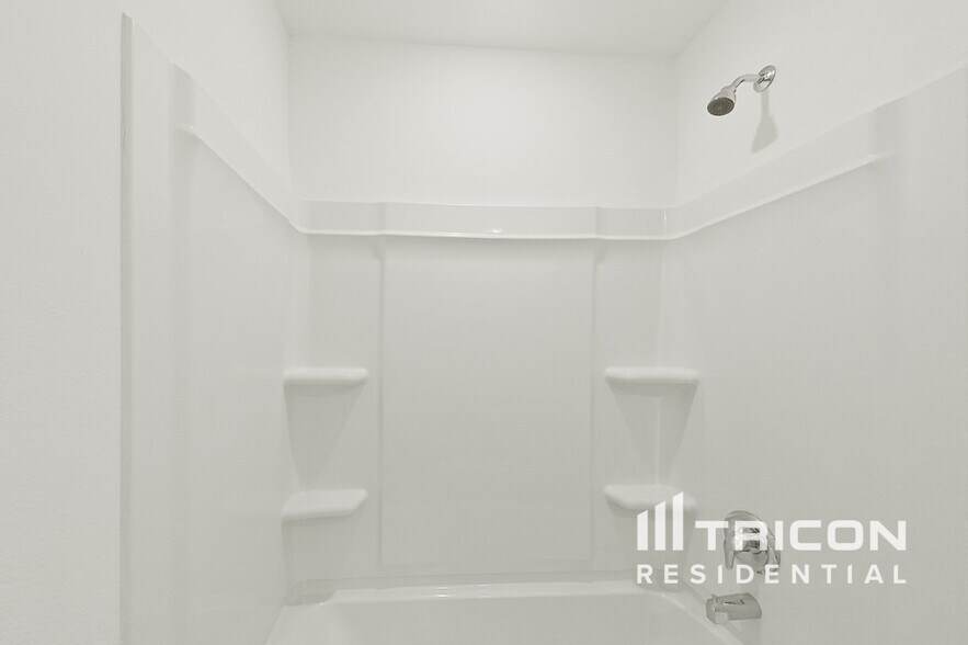 Building Photo - 1608 Lercara Ln