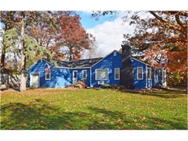 Building Photo - 1101 Valders Ave N