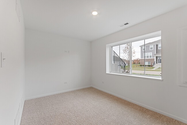 Building Photo - 14942 Dyer Ln