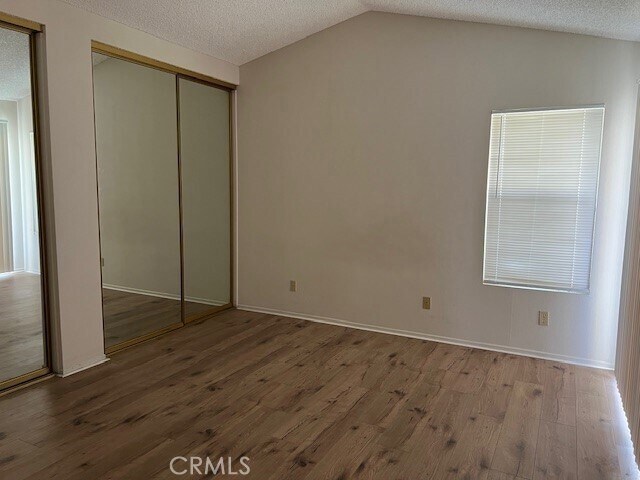 Building Photo - 991 Riviera Ave