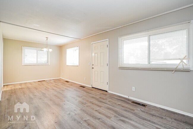 Building Photo - 1327 Marble Dr