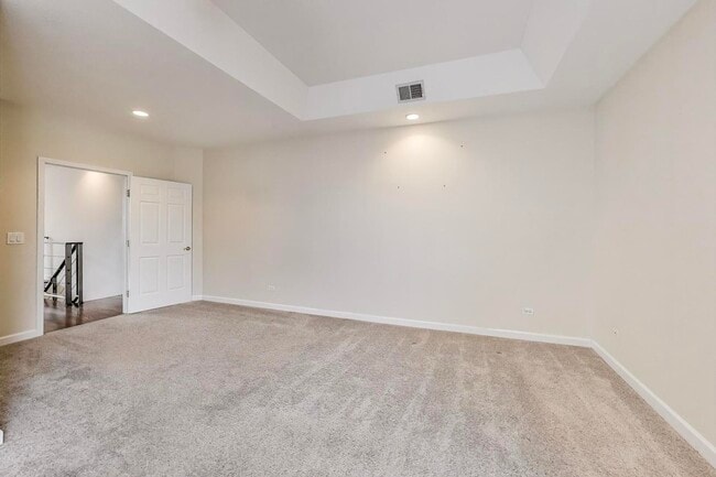 Building Photo - 816 W Hubbard St