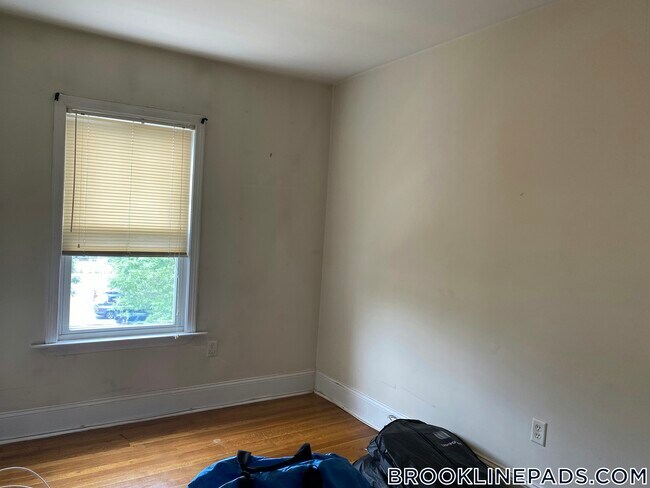 Building Photo - 23 Aspinwall Ave