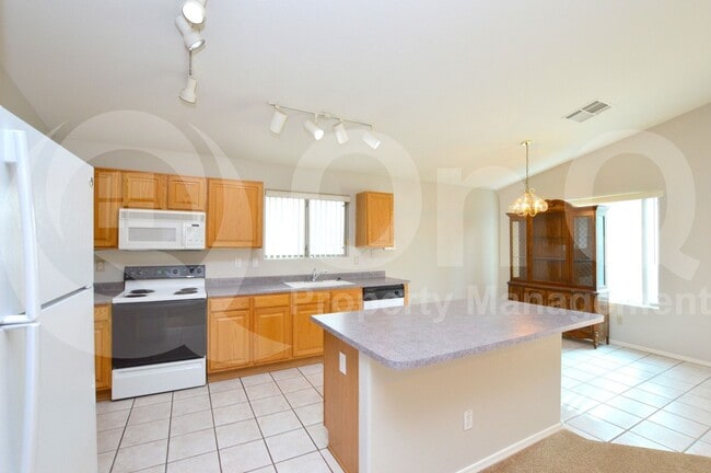 Building Photo - 287 E Sheffield Ct