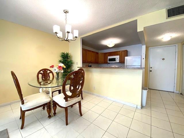 Building Photo - 1817 S Ocean Dr