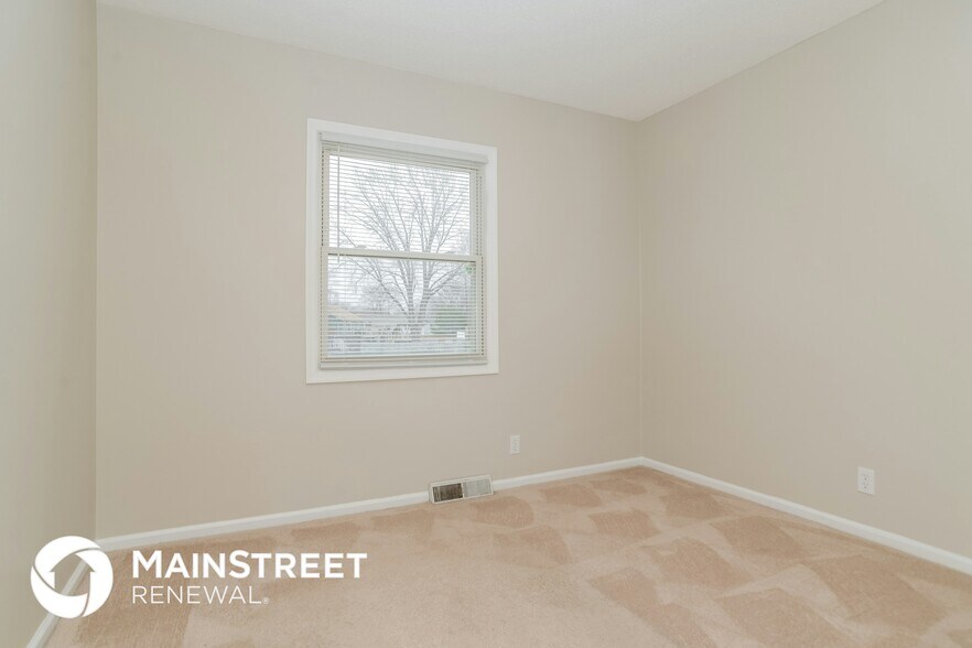 Building Photo - 1857 W Chambery Dr