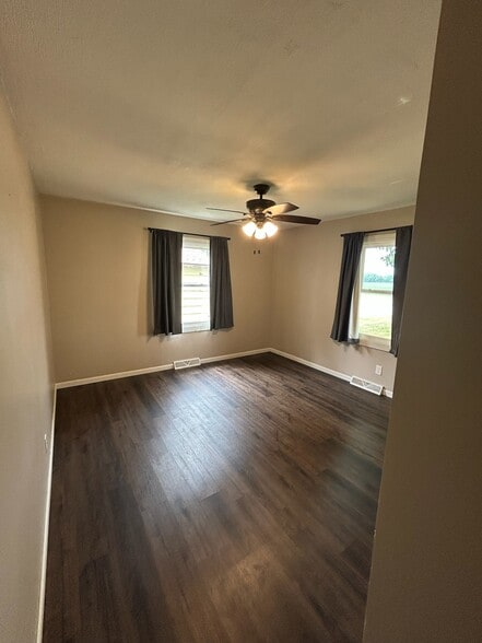 Bedroom - 626 W State Road 8