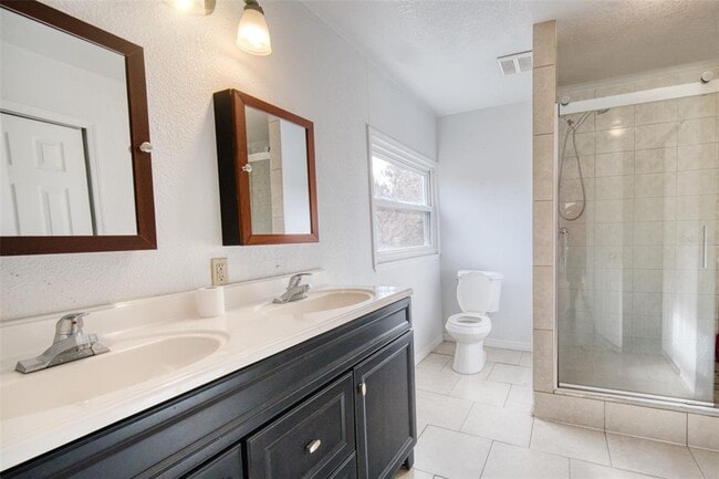 Building Photo - 2317 Harris St