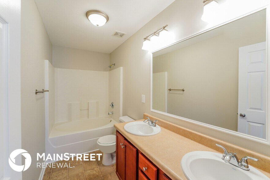 Building Photo - 1130 Holt Cir