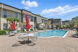 Building Photo - 4320 Bellaire Dr S