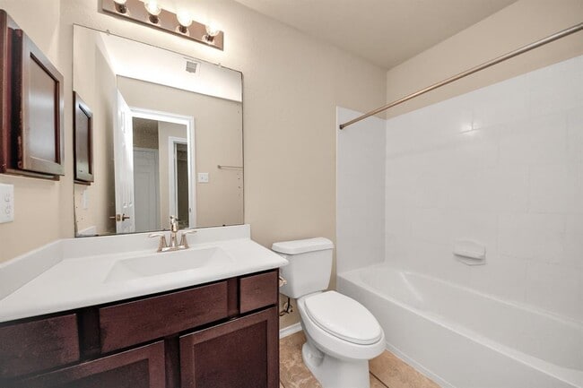 Building Photo - 6483 Calgary Woods Ln