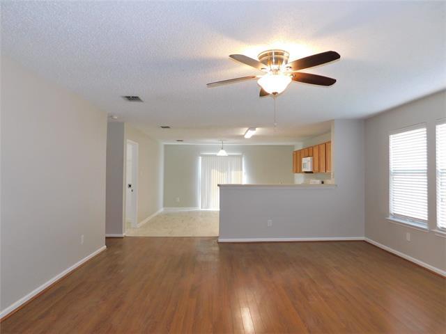 Building Photo - 1404 Wenatchee Dr