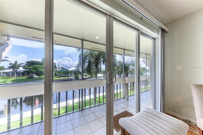 Building Photo - 1080 Bal Harbor Blvd