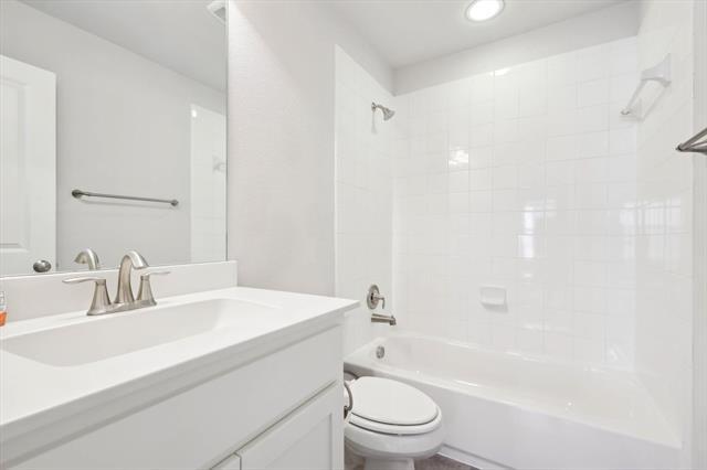Building Photo - 5012 Engleswood Trail