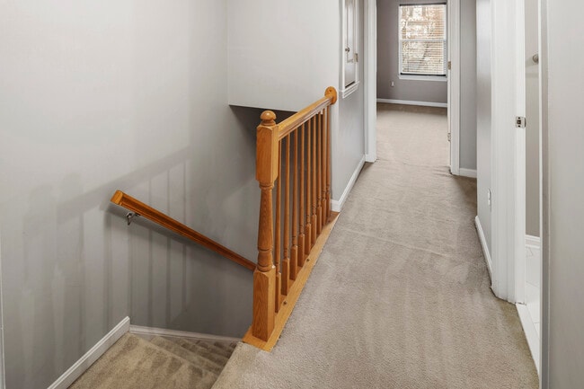 Building Photo - 1 Lanhill Ct