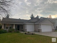 Building Photo - 1679 E La Quinta Dr