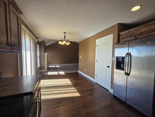 Building Photo - Spacious Home for Rent!