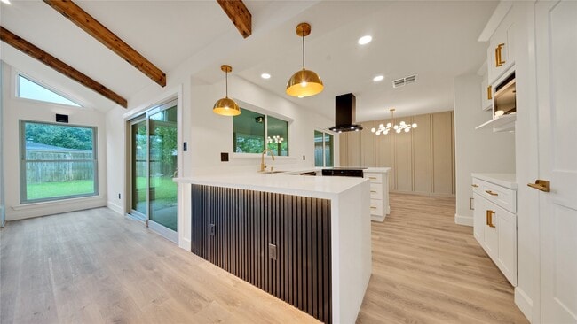 Building Photo - 2407 Bradford Dr