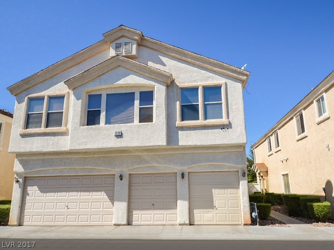 Building Photo - 5989 Trickling Descent St