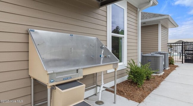 Building Photo - 8067 Purchase Ne Pl