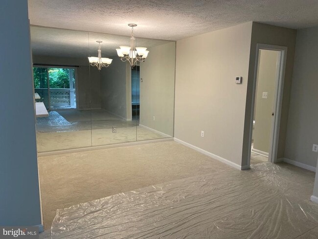 Building Photo - 7731 Willow Point Dr