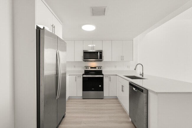 Building Photo - 1250 S Miami Ave