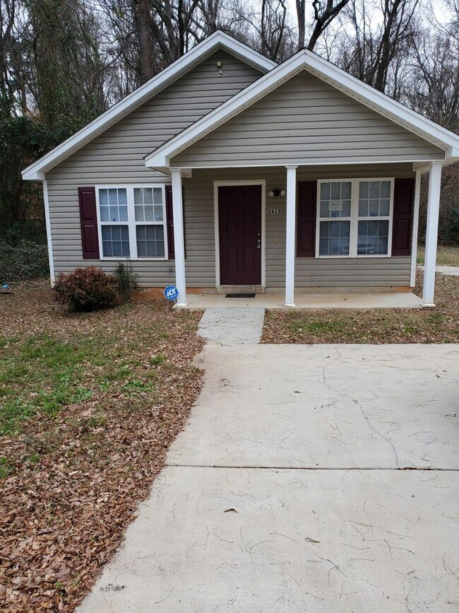 Primary Photo - 2628 Elmin St