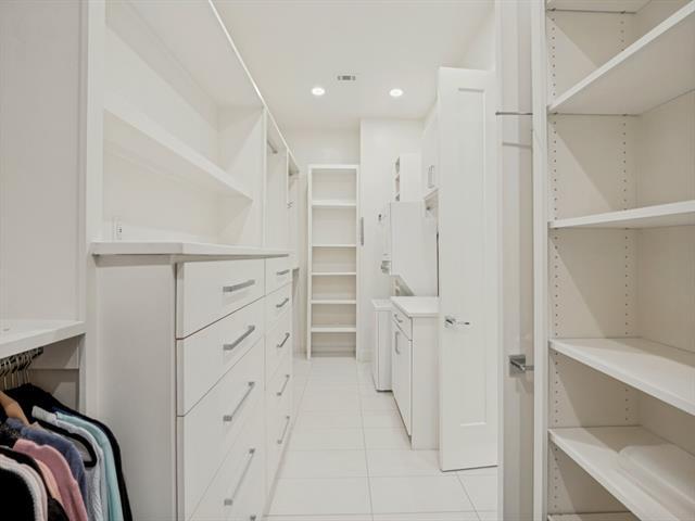 Building Photo - 5615 Brookstown Dr