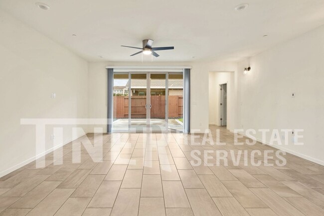 Building Photo - 3719 Edington Dr